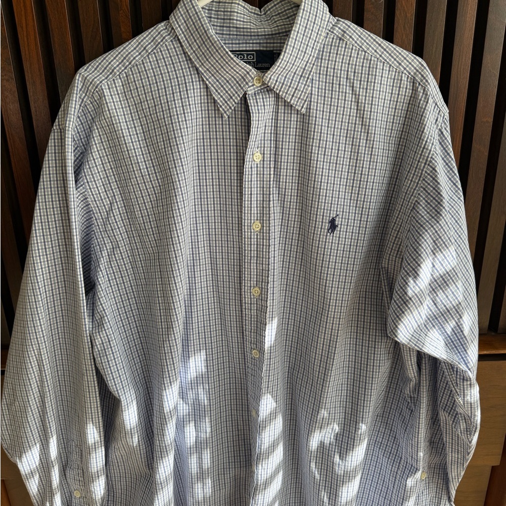 Men’s Ralph Lauren shirt XL. Like new condition.
